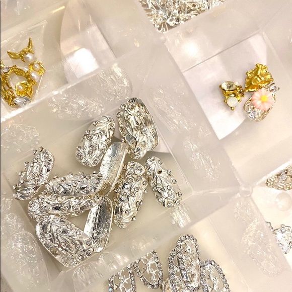 Huge Nail Gem Jewelry Collection Box - Picture 10 of 10